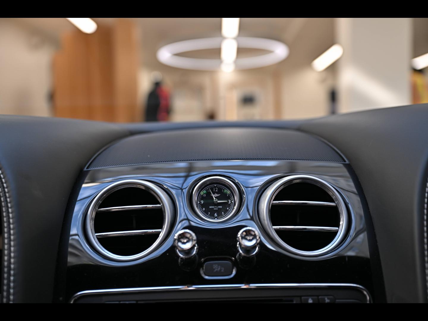 Voitures occasions BENTLEY Flying Spur Base Paris