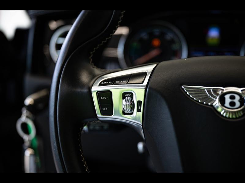 Voitures occasions BENTLEY Flying Spur Base Paris