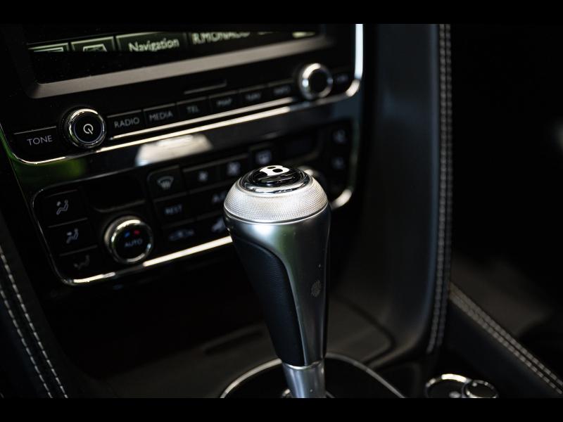 Voitures occasions BENTLEY Flying Spur Base Paris