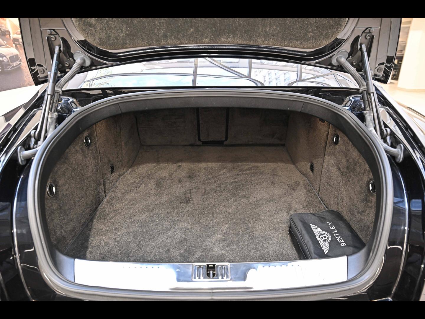 Voitures occasions BENTLEY Flying Spur Base Paris