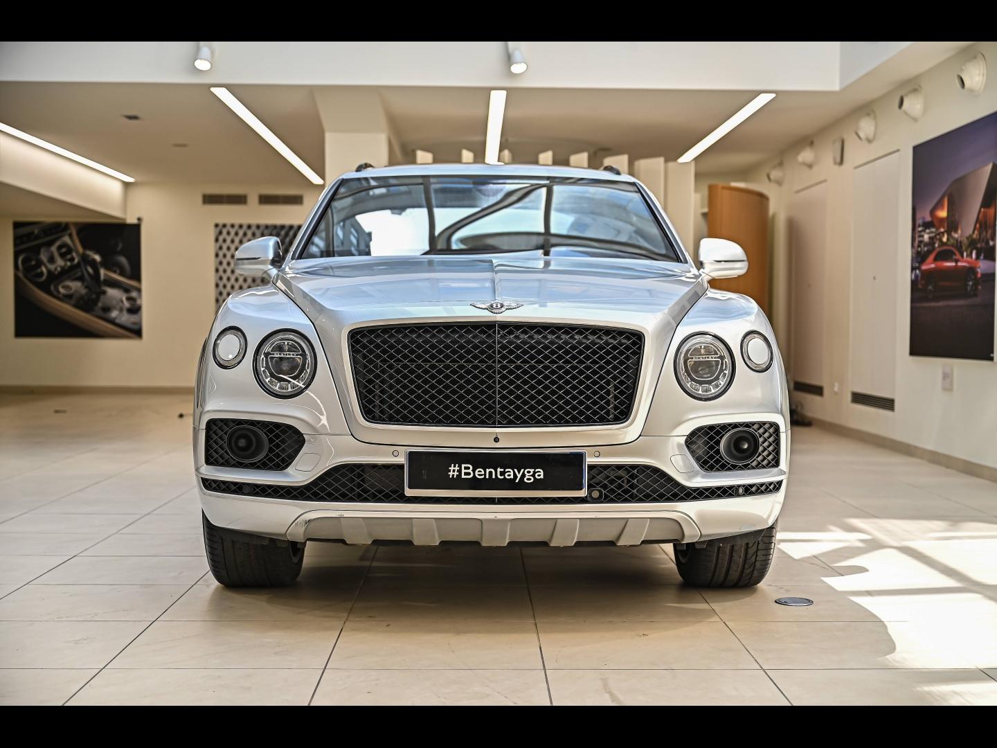 Voitures occasions BENTLEY Bentayga Base Paris