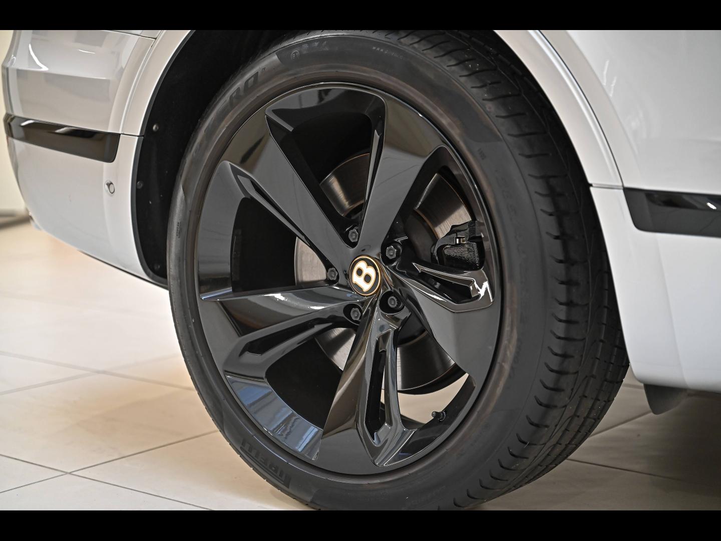 Voitures occasions BENTLEY Bentayga Base Paris