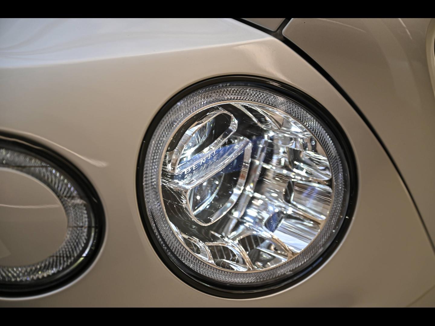 Voitures occasions BENTLEY Bentayga Base Paris