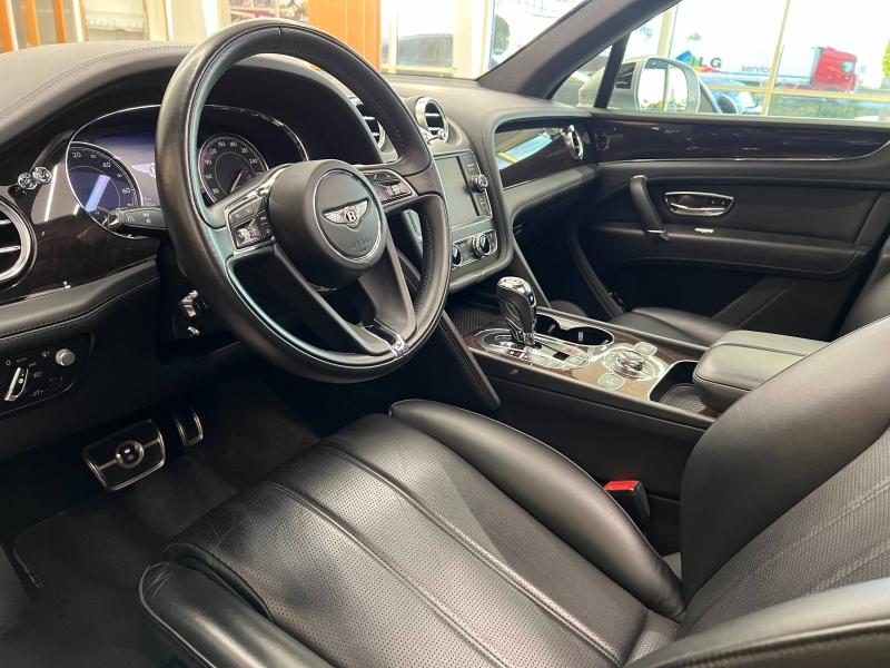 Voitures occasions BENTLEY Bentayga Base Paris