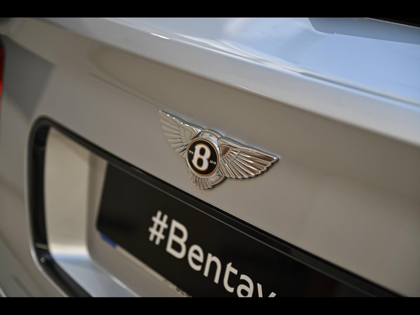 Voitures occasions BENTLEY Bentayga Base Paris