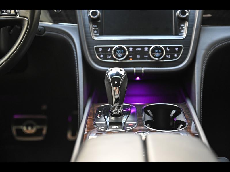 Voitures occasions BENTLEY Bentayga Base Paris