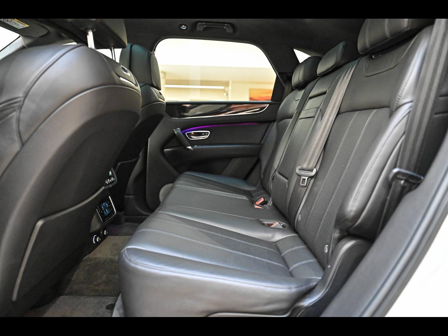 Voitures occasions BENTLEY Bentayga Base Paris