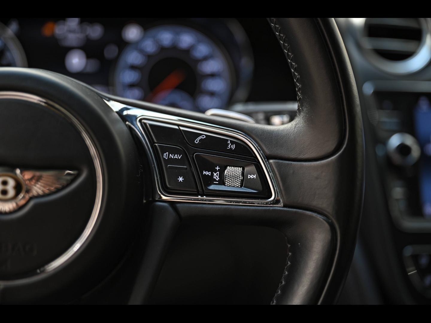Voitures occasions BENTLEY Bentayga Base Paris