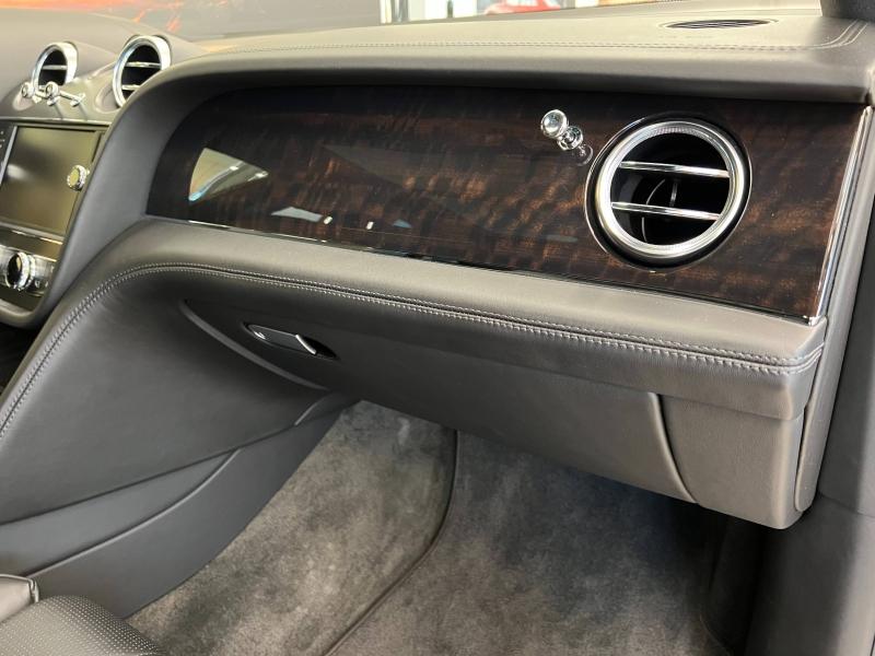 Voitures occasions BENTLEY Bentayga Base Paris