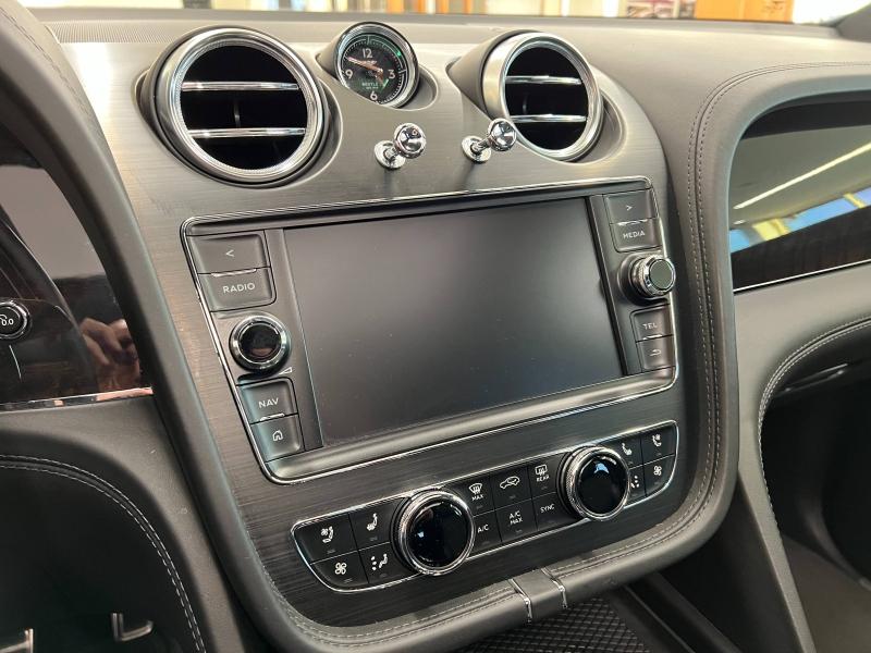 Voitures occasions BENTLEY Bentayga Base Paris