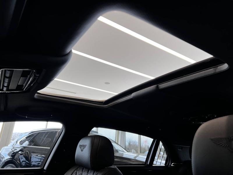 Voitures occasions BENTLEY Flying Spur Base Paris