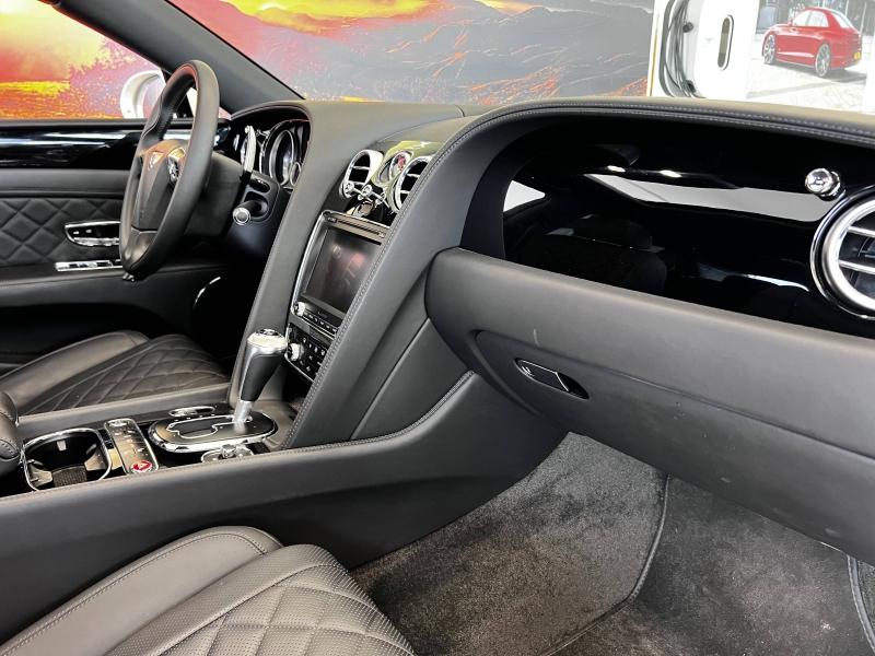 Voitures occasions BENTLEY Flying Spur Base Paris
