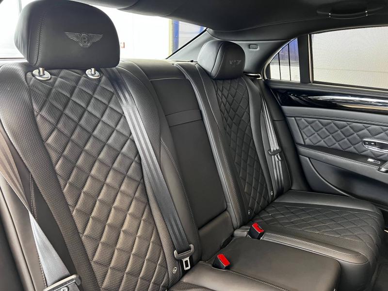Voitures occasions BENTLEY Flying Spur Base Paris