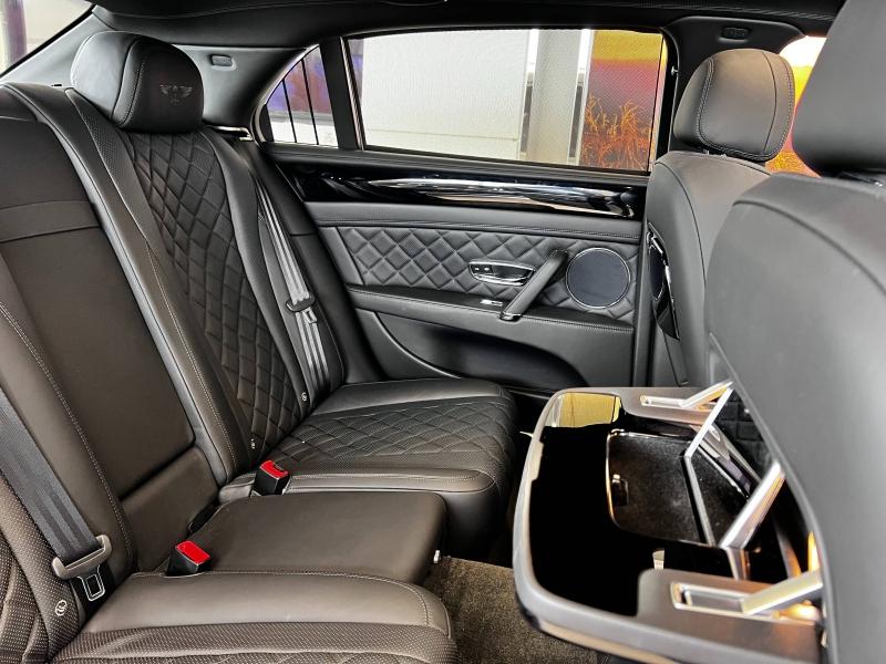 Voitures occasions BENTLEY Flying Spur Base Paris