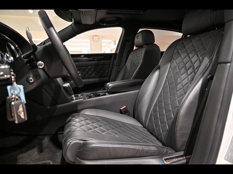 Voitures occasions BENTLEY Flying Spur Base Paris