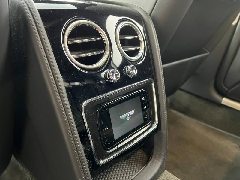 Voitures occasions BENTLEY Flying Spur Base Paris