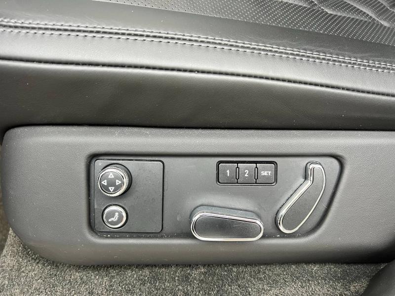 Voitures occasions BENTLEY Flying Spur Base Paris