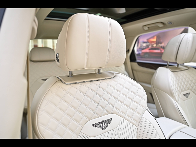 Voitures occasions BENTLEY Bentayga Base Paris