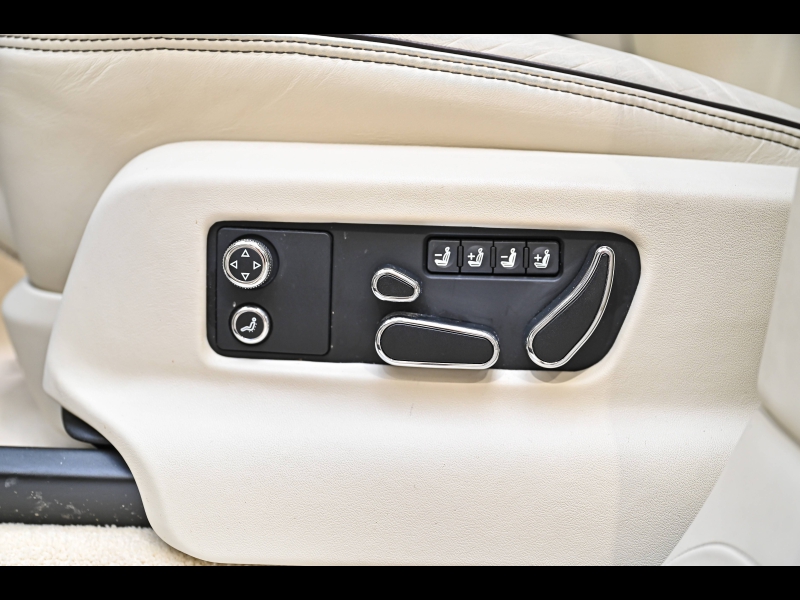 Voitures occasions BENTLEY Bentayga Base Paris