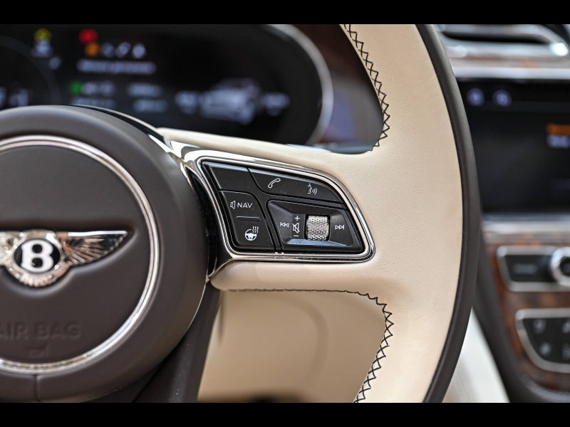 Voitures occasions BENTLEY Bentayga Base Paris