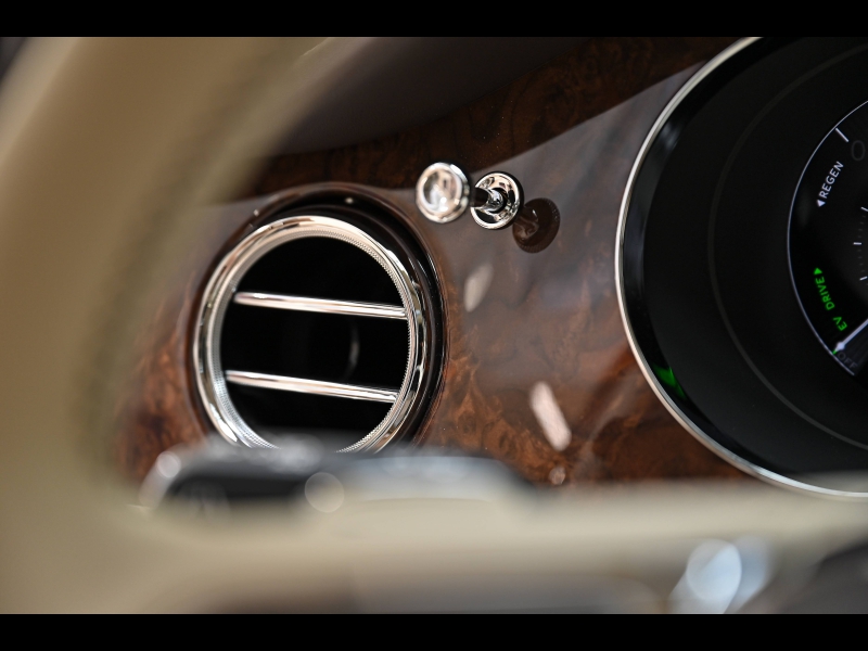 Voitures occasions BENTLEY Bentayga Base Paris