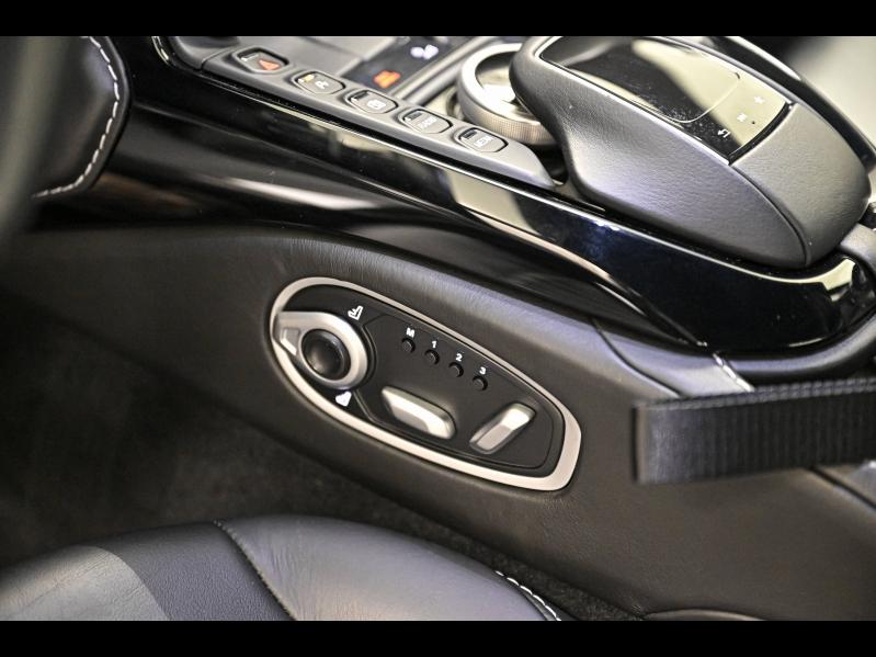 Voitures occasions ASTON MARTIN V8 Vantage Coupé Paris