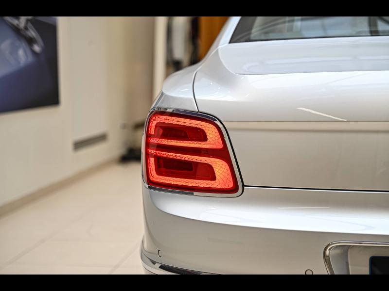 Voitures occasions BENTLEY Flying Spur Base Paris
