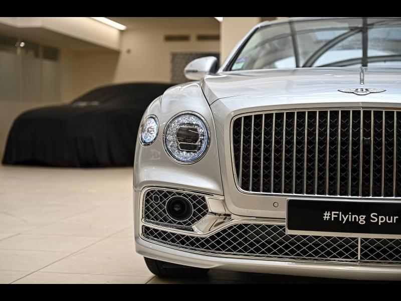 Voitures occasions BENTLEY Flying Spur Base Paris