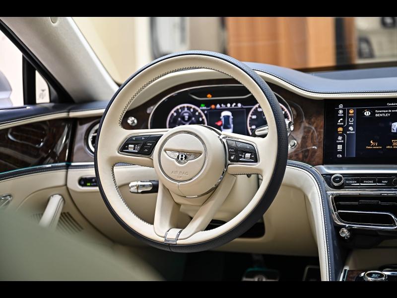 Voitures occasions BENTLEY Flying Spur Base Paris