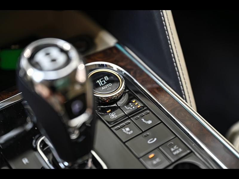 Voitures occasions BENTLEY Flying Spur Base Paris