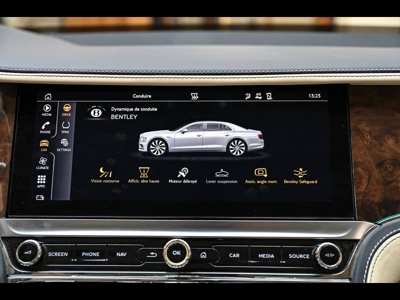 Voitures occasions BENTLEY Flying Spur Base Paris