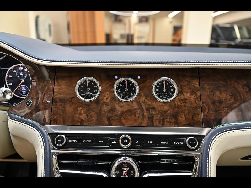 Voitures occasions BENTLEY Flying Spur Base Paris