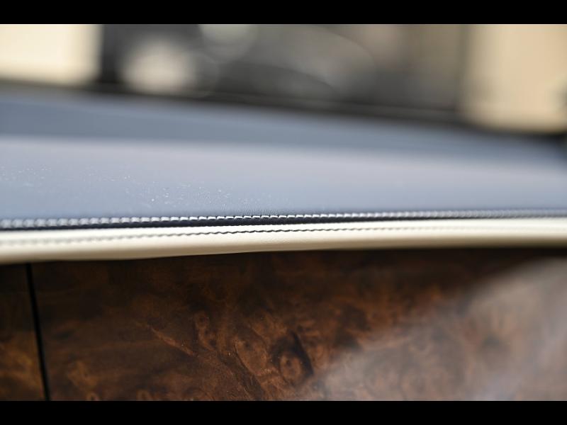 Voitures occasions BENTLEY Flying Spur Base Paris