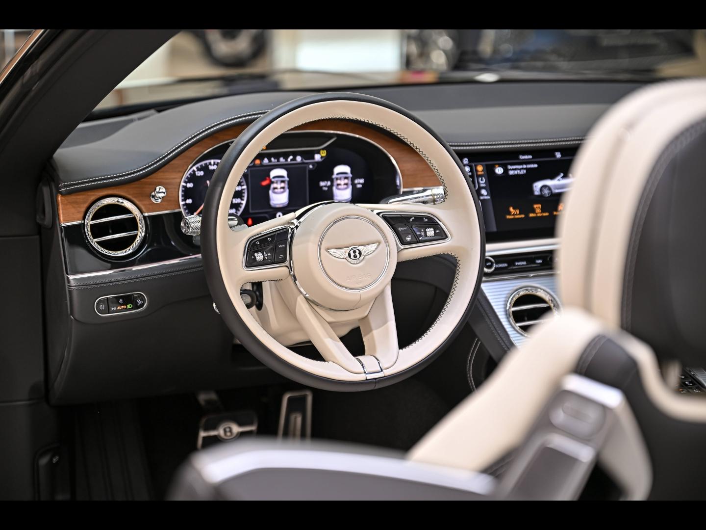 Voitures occasions BENTLEY Continental GTC Base Paris