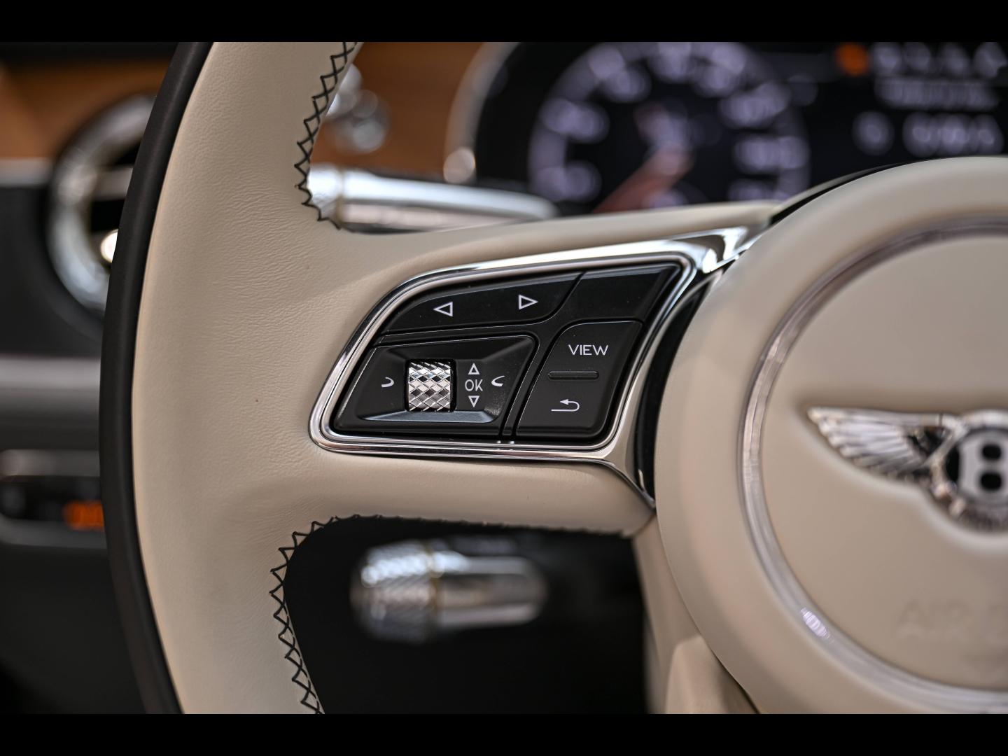 Voitures occasions BENTLEY Continental GTC Base Paris