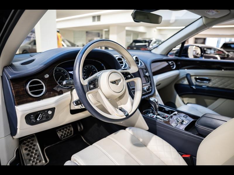 Voitures occasions BENTLEY Bentayga Base Paris