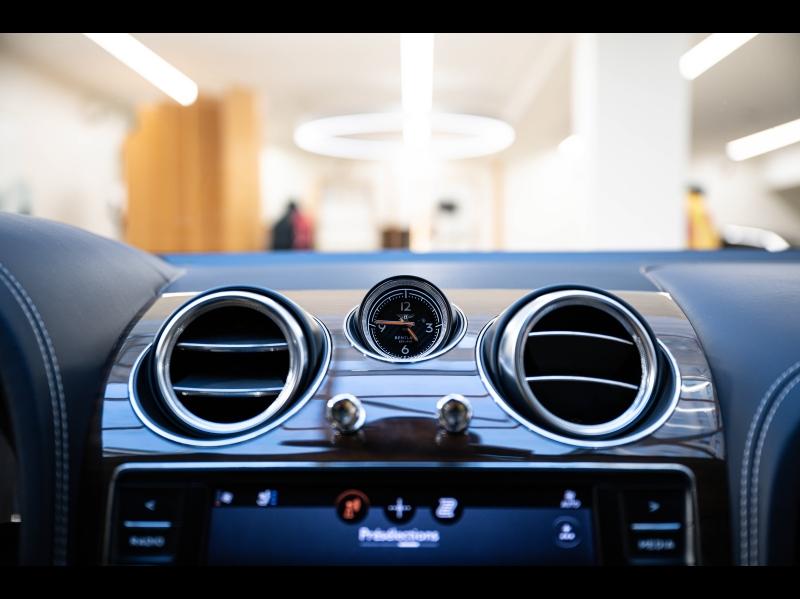 Voitures occasions BENTLEY Bentayga Base Paris