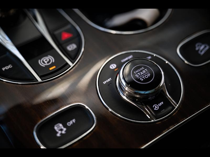 Voitures occasions BENTLEY Bentayga Base Paris