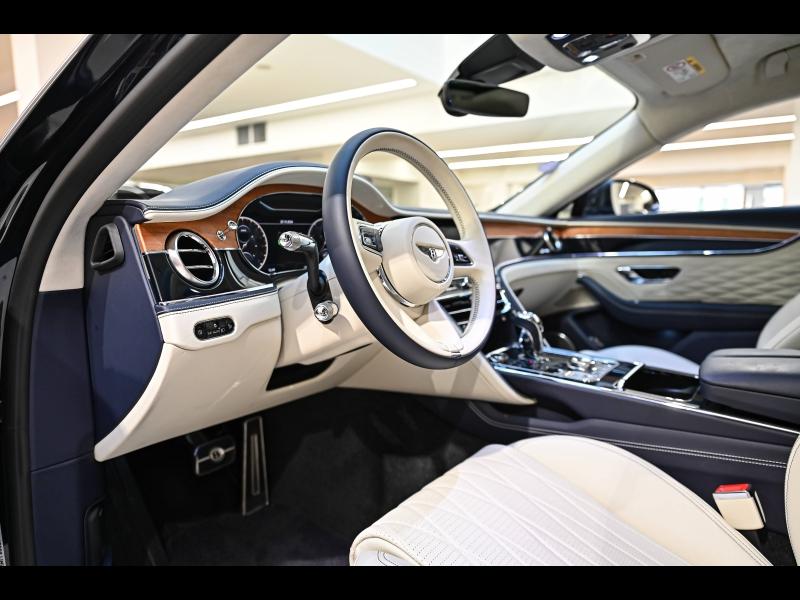 Voitures occasions BENTLEY Flying Spur Base Paris