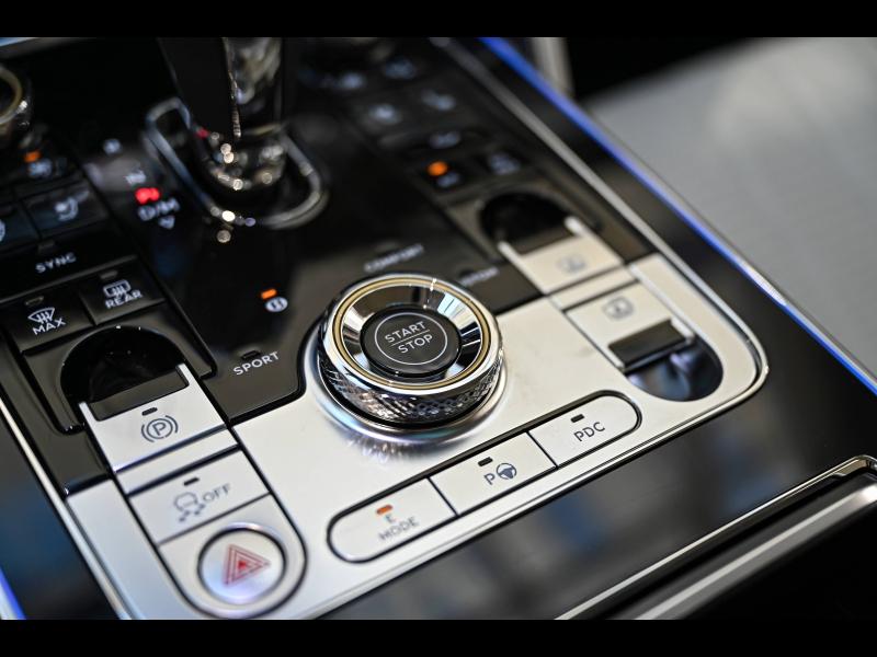 Voitures occasions BENTLEY Flying Spur Base Paris