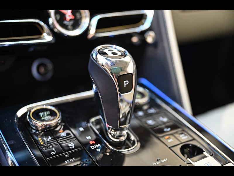 Voitures occasions BENTLEY Flying Spur Base Paris