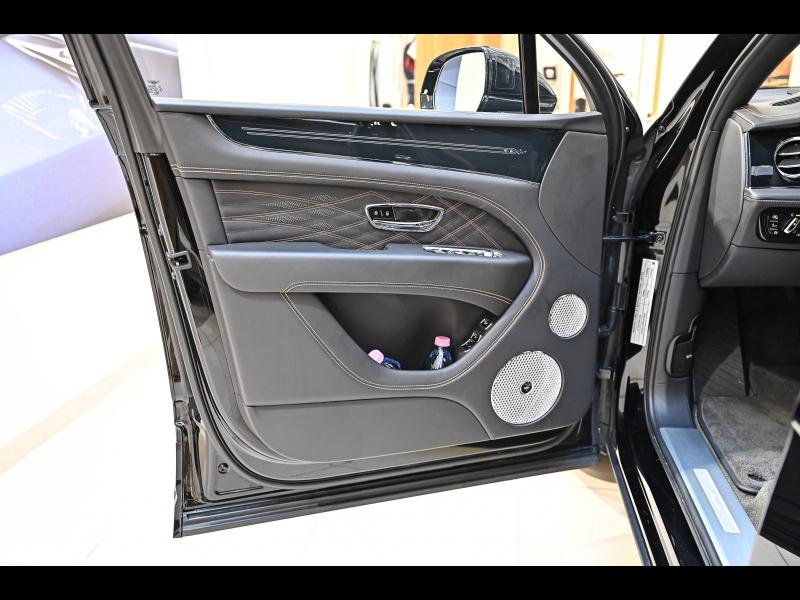 Voitures occasions BENTLEY Bentayga Base Paris