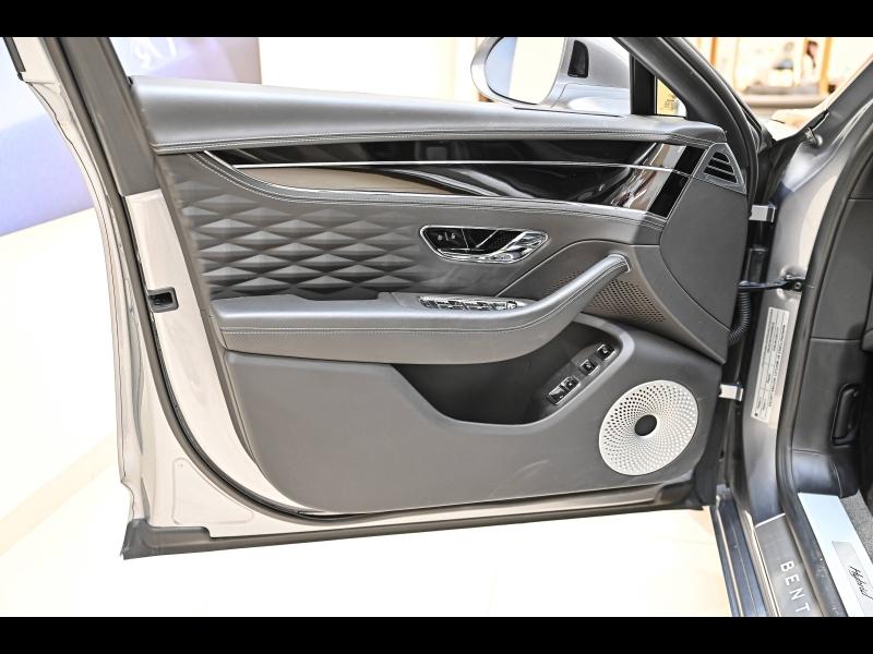 Voitures occasions BENTLEY Flying Spur Base Paris