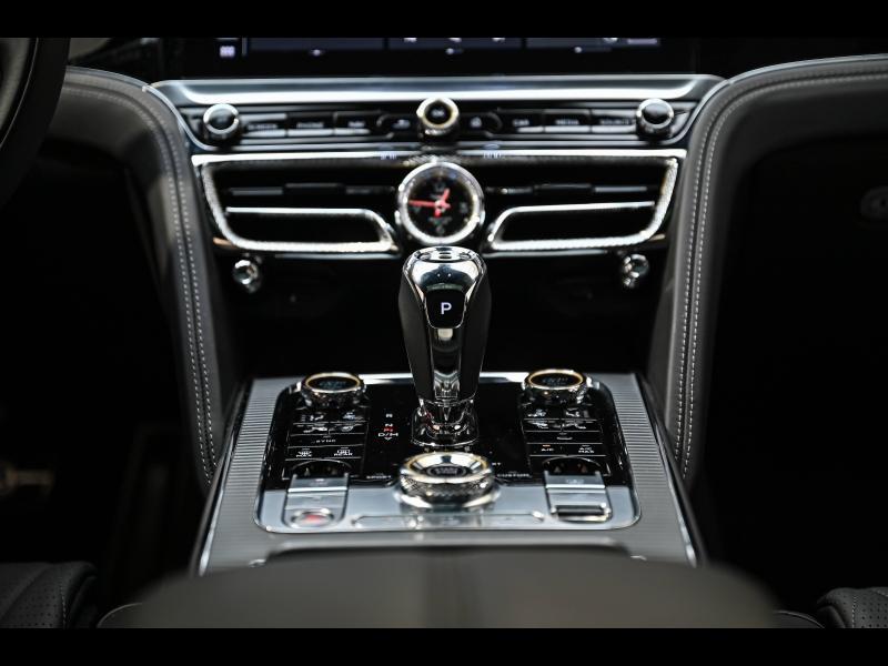 Voitures occasions BENTLEY Flying Spur Base Paris
