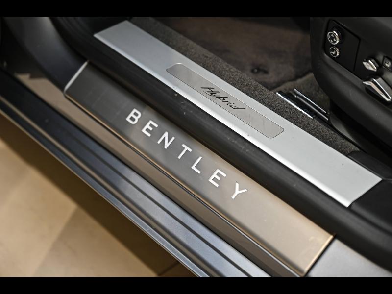 Voitures occasions BENTLEY Flying Spur Base Paris