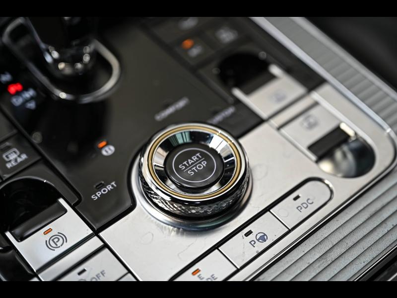 Voitures occasions BENTLEY Flying Spur Base Paris