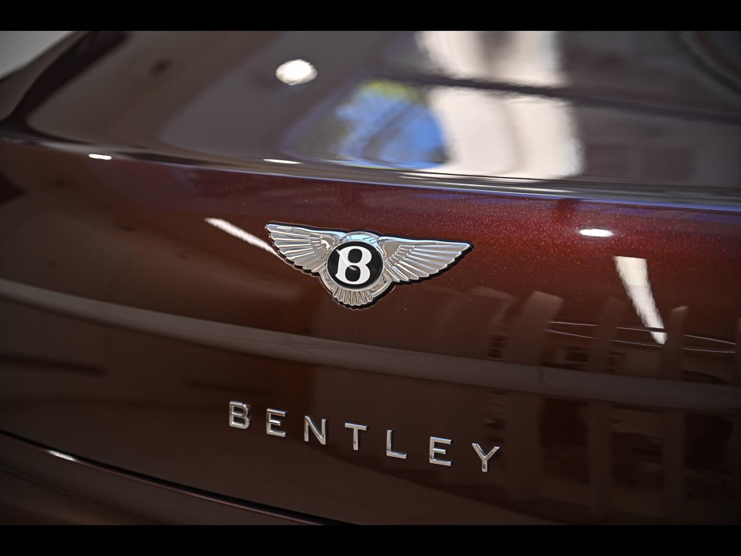 Voitures occasions BENTLEY Flying Spur Base Paris