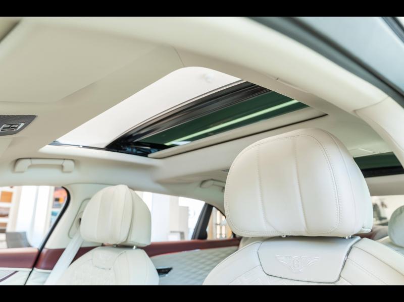 Voitures occasions BENTLEY Flying Spur Base Paris