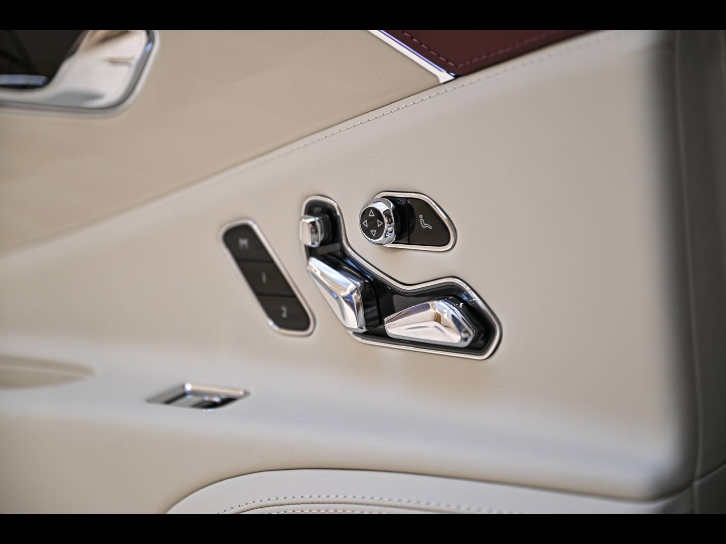 Voitures occasions BENTLEY Flying Spur Base Paris