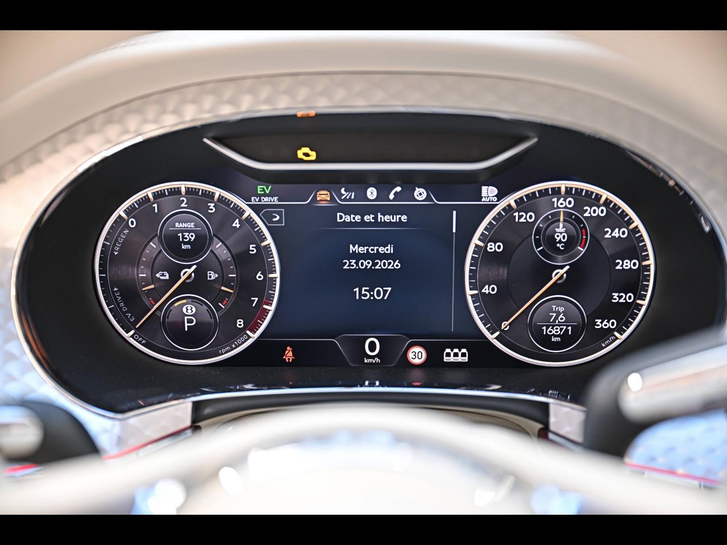 Voitures occasions BENTLEY Flying Spur Base Paris